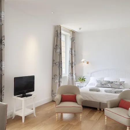 La Bastide En Gascogne 5* ברבוטן-לה-באינס