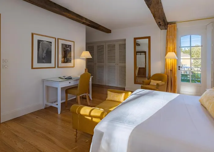 Отель La Bastide En Gascogne 5*